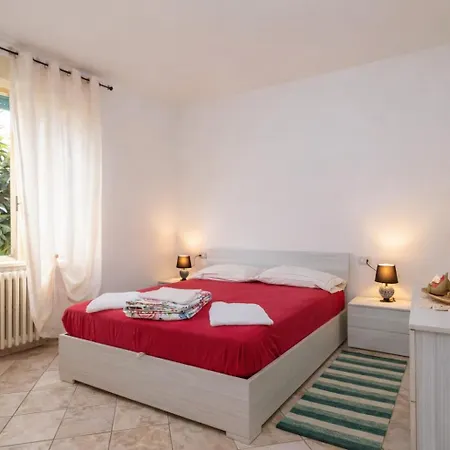 Casa Curti 1 *