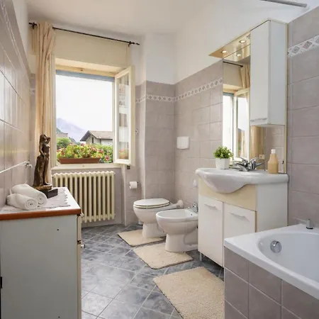 Casa Curti 1 Apartment Sorico