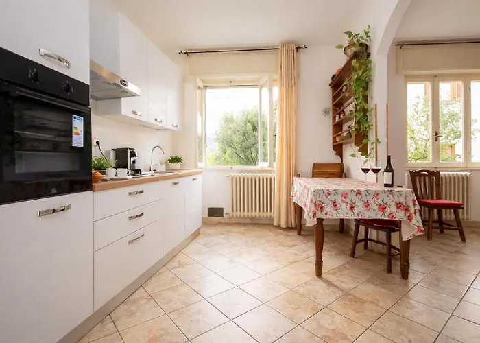 Apartment Casa Curti 1 *